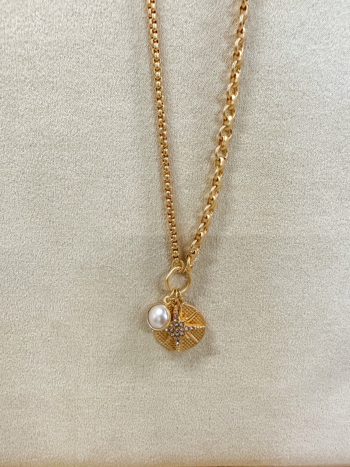 Helena Gold Textured Disc W/ Starburst Necklace