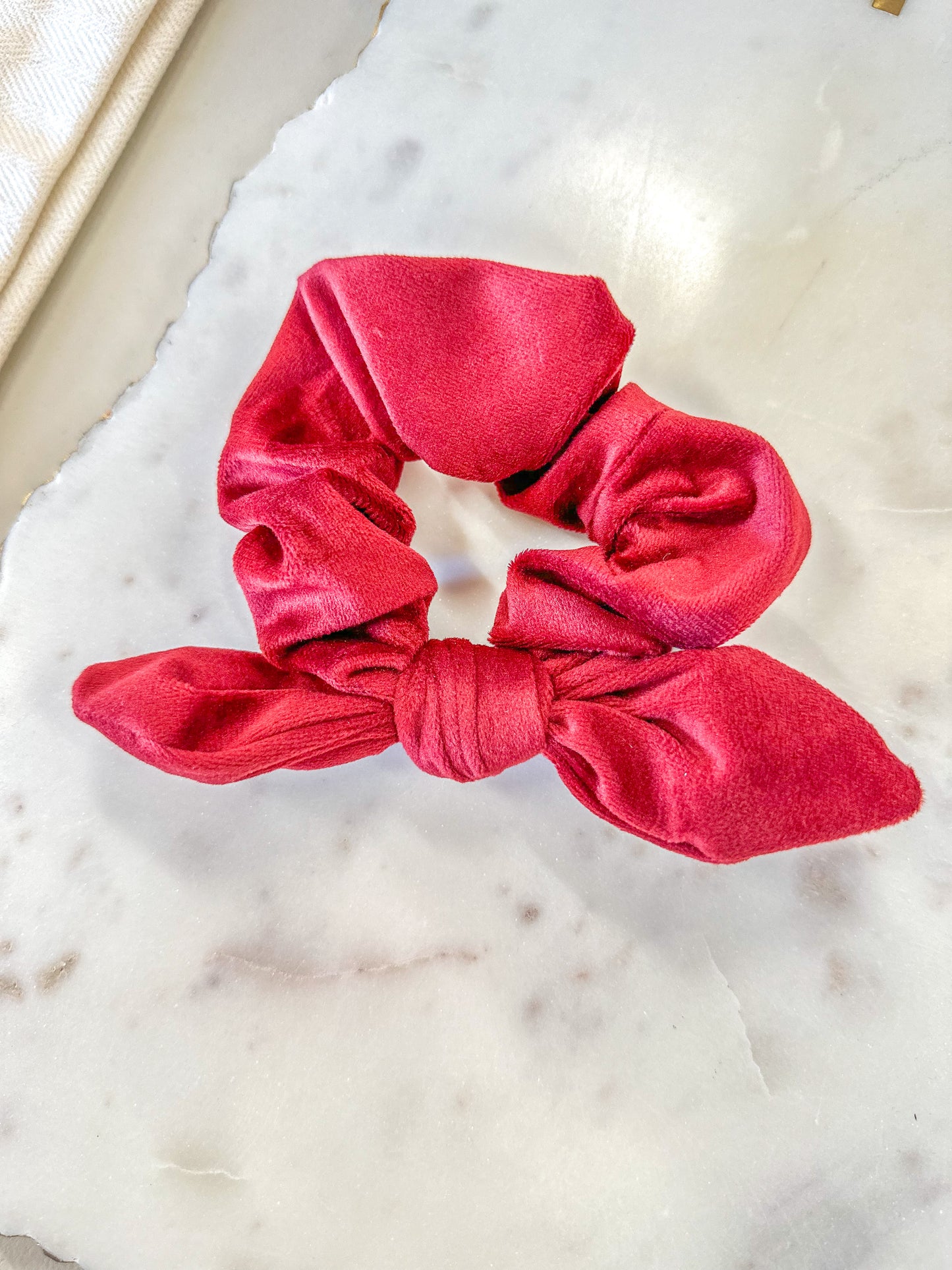 Red Pearl Velvet Scrunchie Set