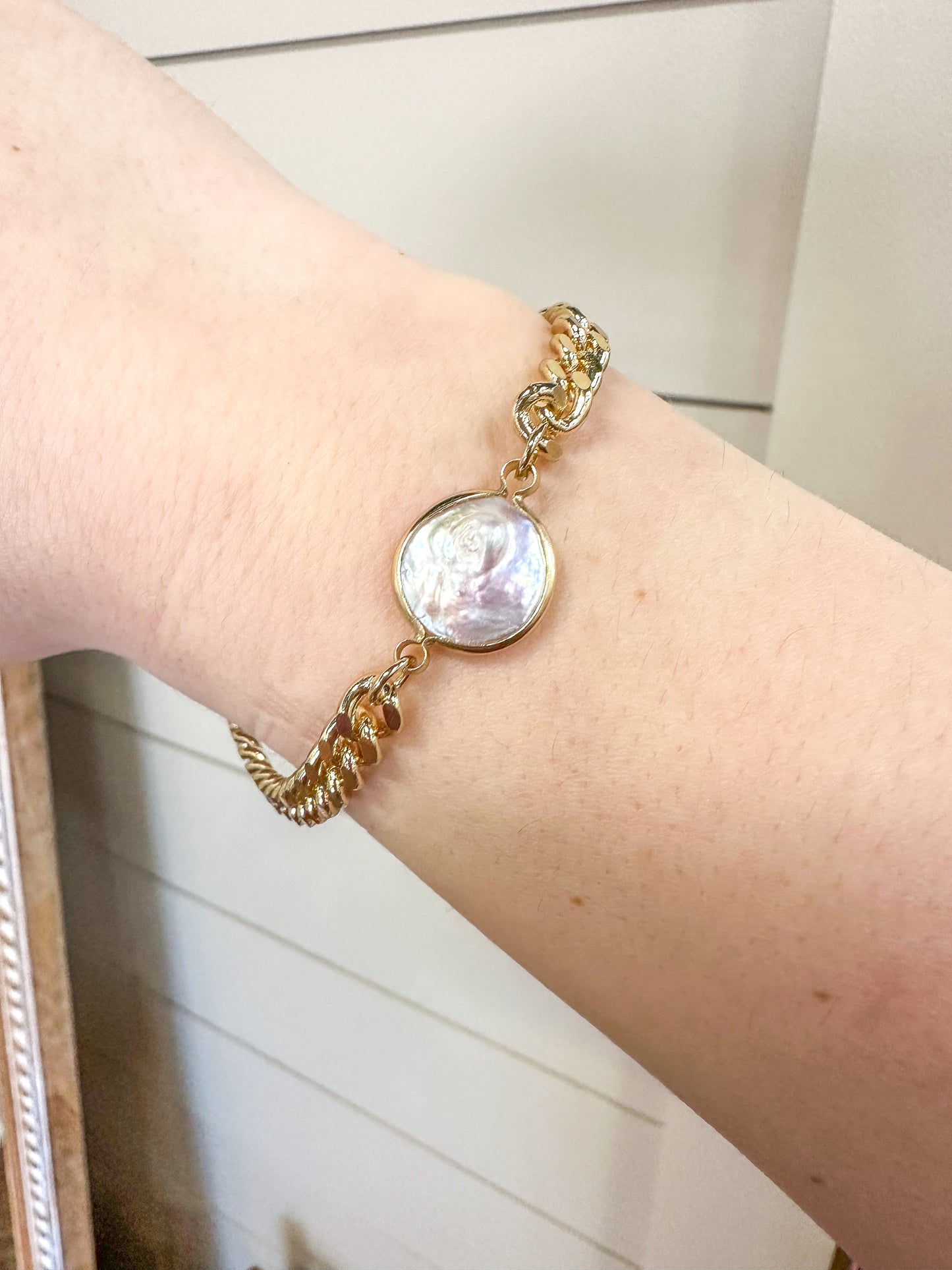 Gold Chain W/ Freshwater Pearl Bracelet